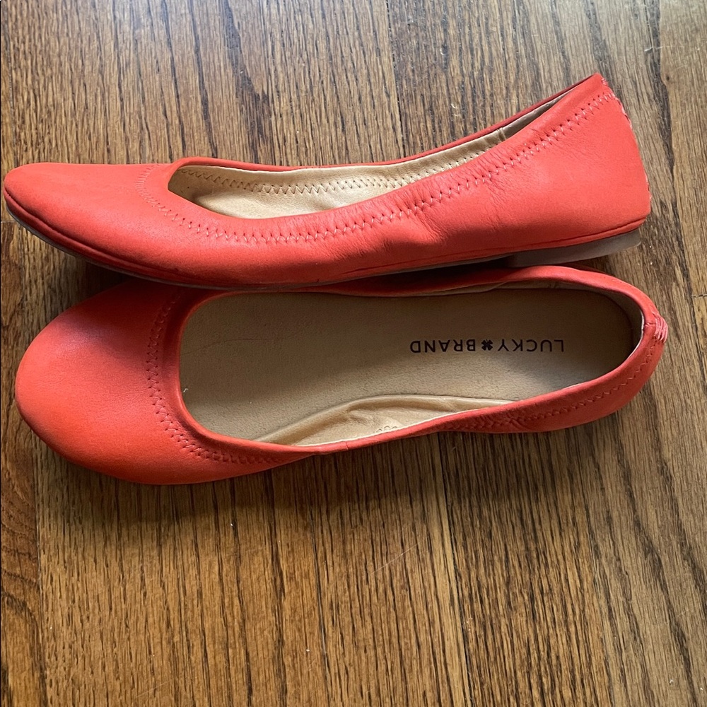 Lucky Brand Vibrant Coral Flats - Picture 2 of 3
